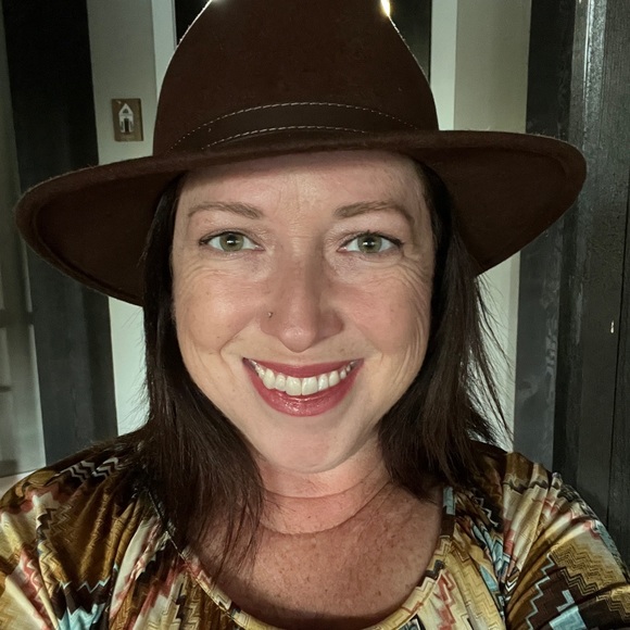 Meet your Posher, Mom S. (Carleen) & Avery - Picture 5 of 9